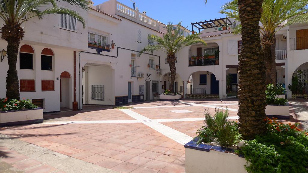 Mini Apartamento Port Aiguadolc Ситжес Екстериор снимка